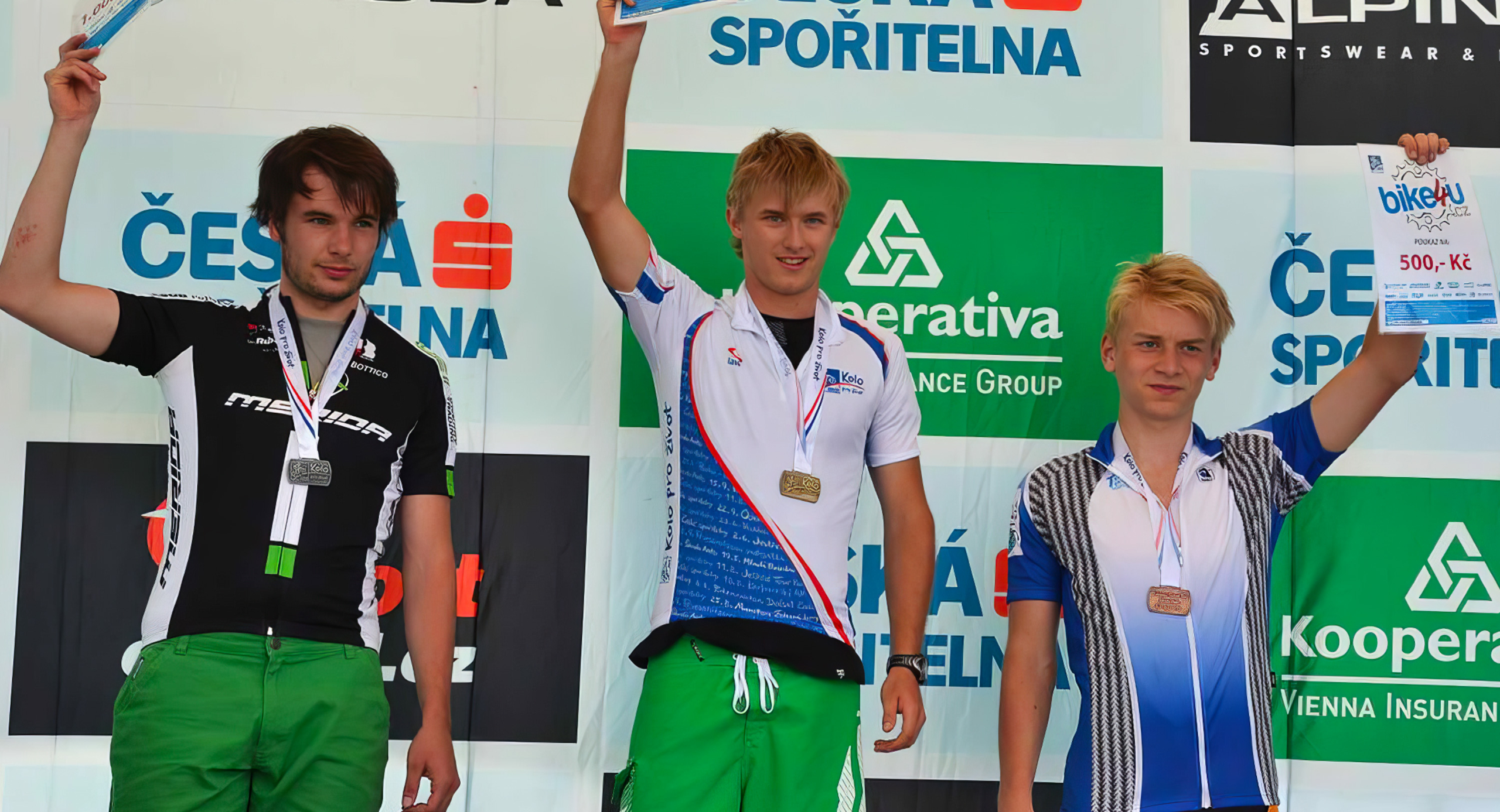 Klient David Plný na stupních vítězů na bikovém závodu Vrchlabí-Špindl Tour Škoda Auto