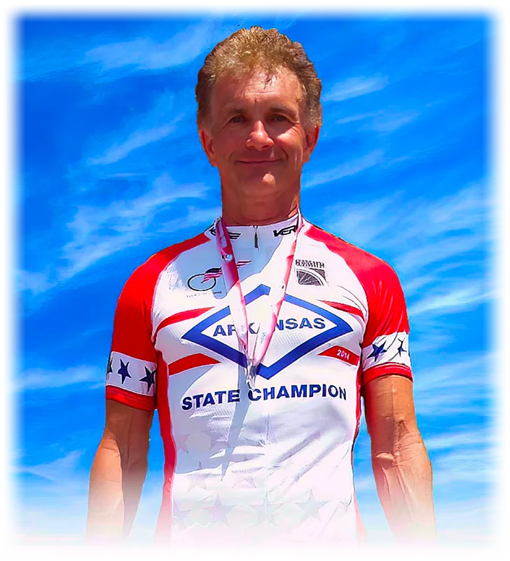 Osobní profil (portrét) našeho úspěšného amerického klienta Paula Komarka z cyklistického týmu Fayetteville Wheelmen cycling team - Mistr státu Arkansas 2014 a 2015 v silničním závodu